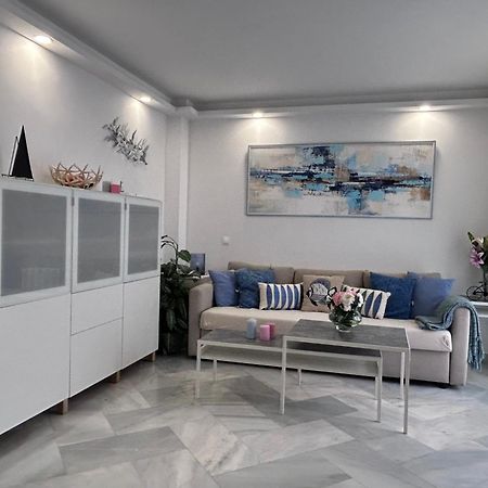 Sweet Home In Puerto Marina بينالماذينا المظهر الخارجي الصورة