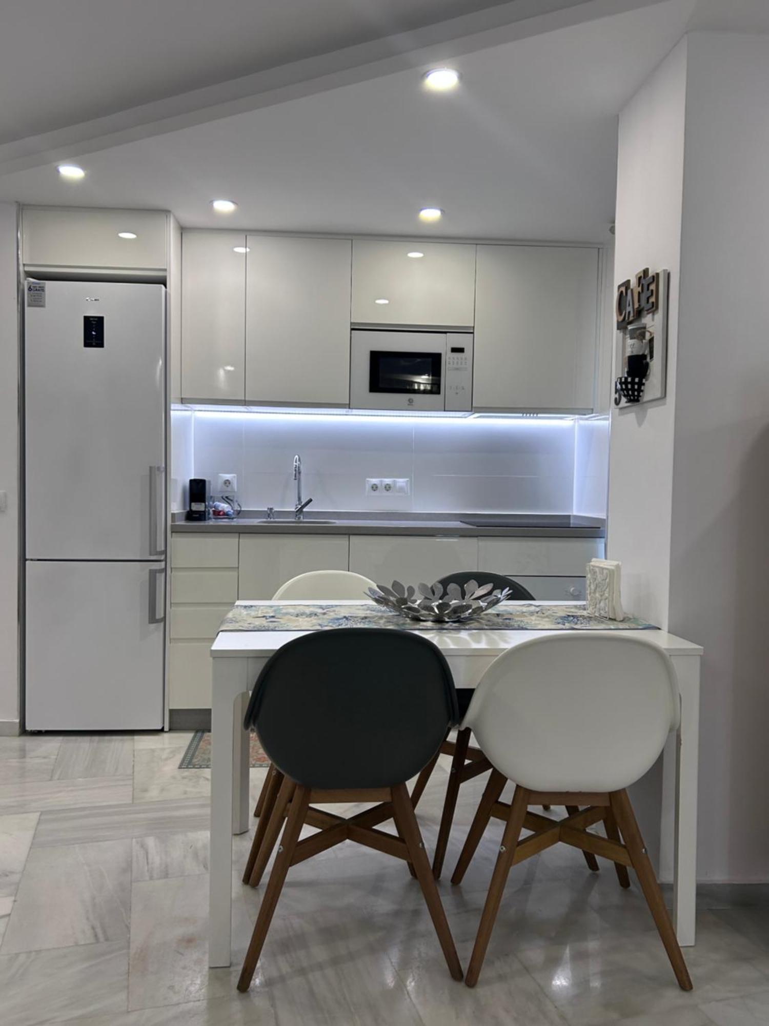 Sweet Home In Puerto Marina بينالماذينا المظهر الخارجي الصورة