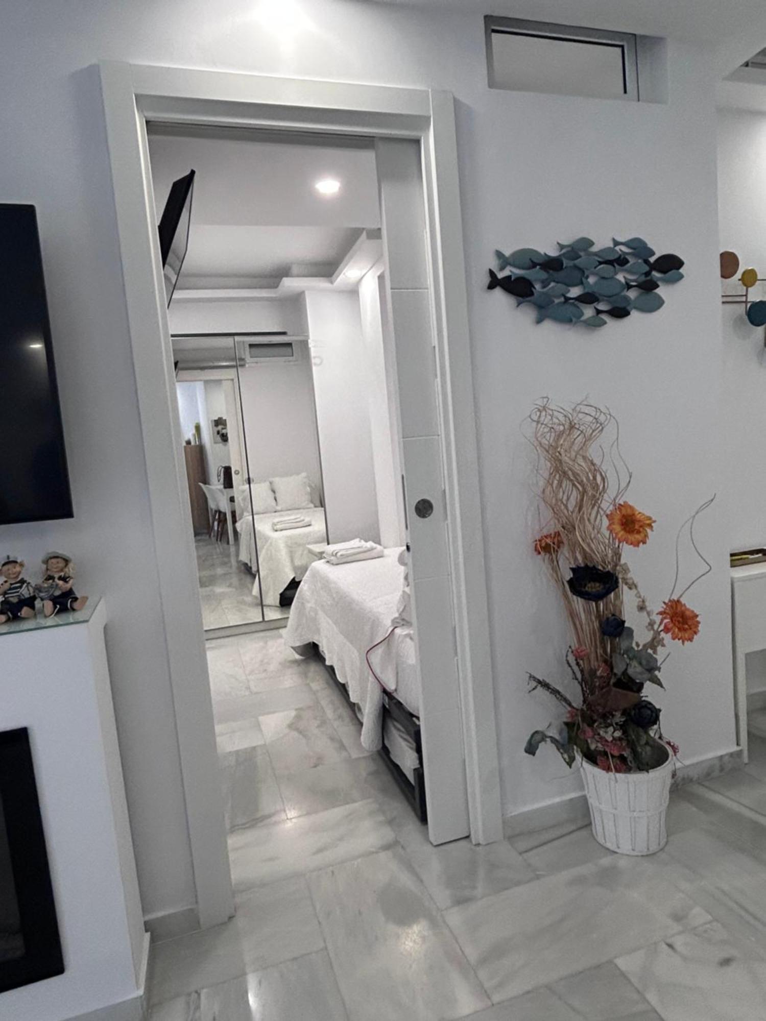 Sweet Home In Puerto Marina بينالماذينا المظهر الخارجي الصورة