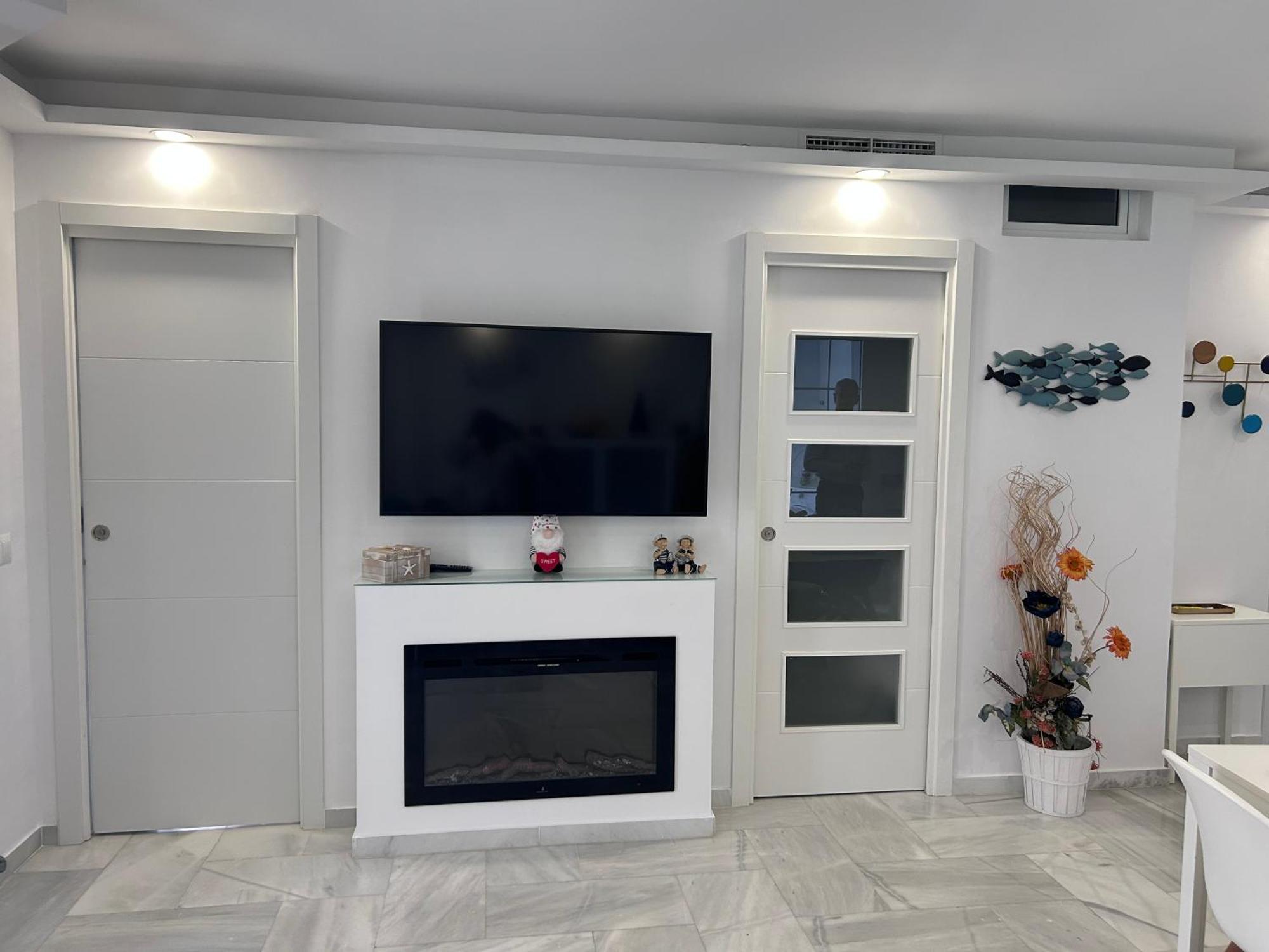 Sweet Home In Puerto Marina بينالماذينا المظهر الخارجي الصورة